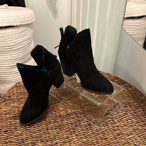 NWB Jessica Simpson Black Ankle Booties